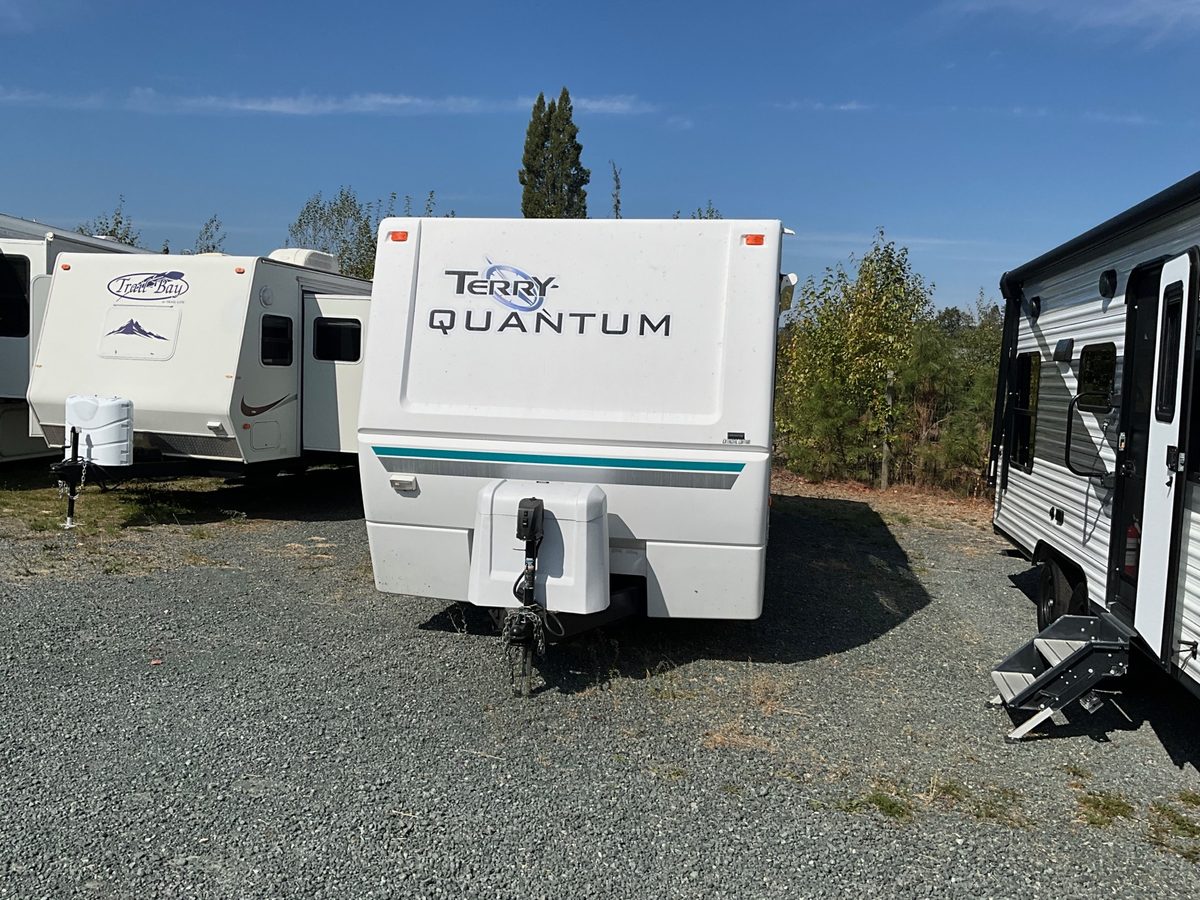 2004 Fleetwood Terry Quantum 270FQS featured photo