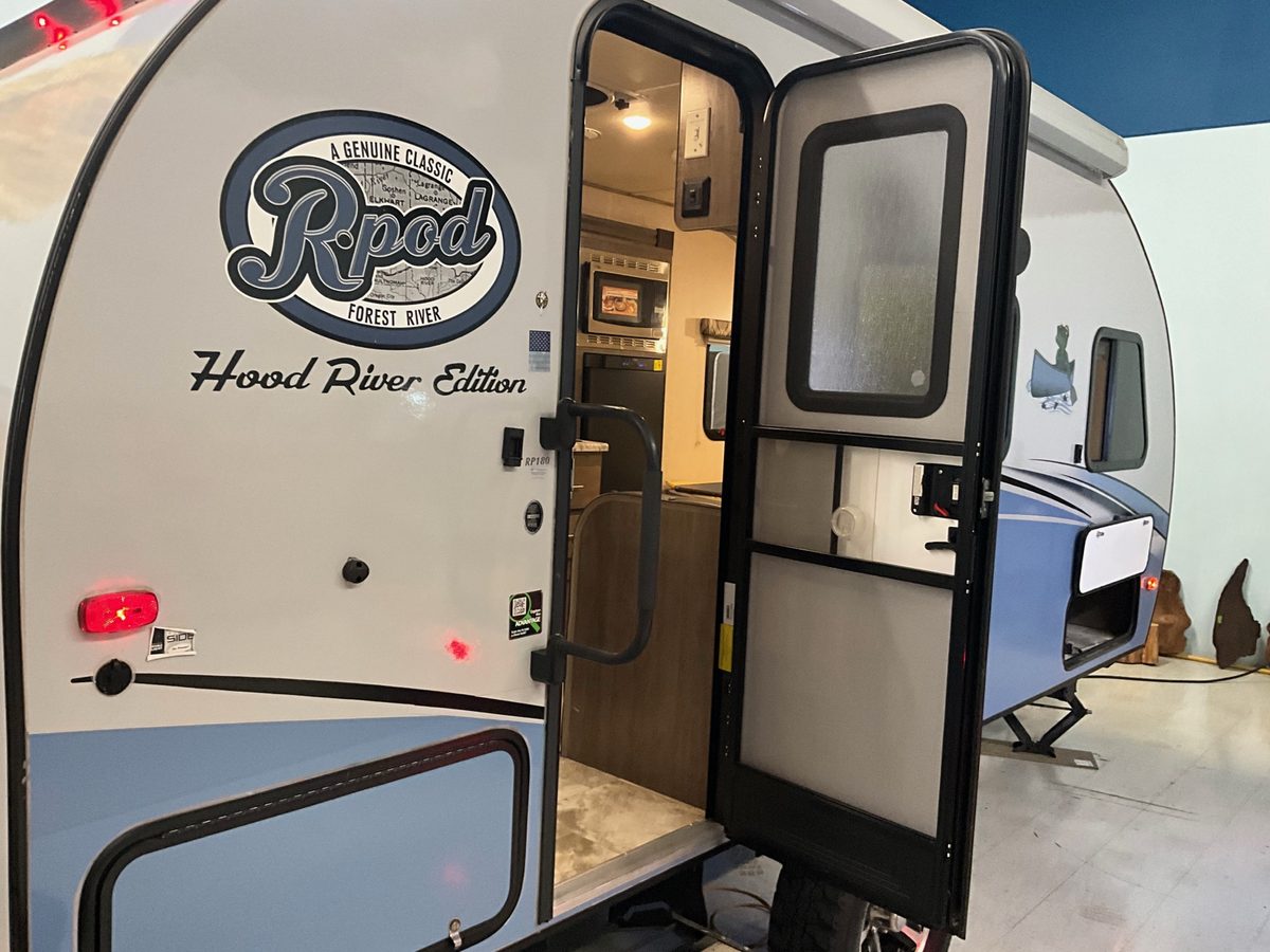 2018 Forest River R-Pod RP-180 Hood River Edition featured photo