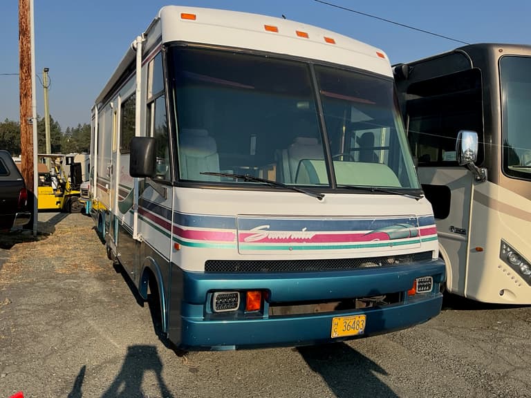 1996 WINNEBAGO ITASCA SUNRISE featured photo